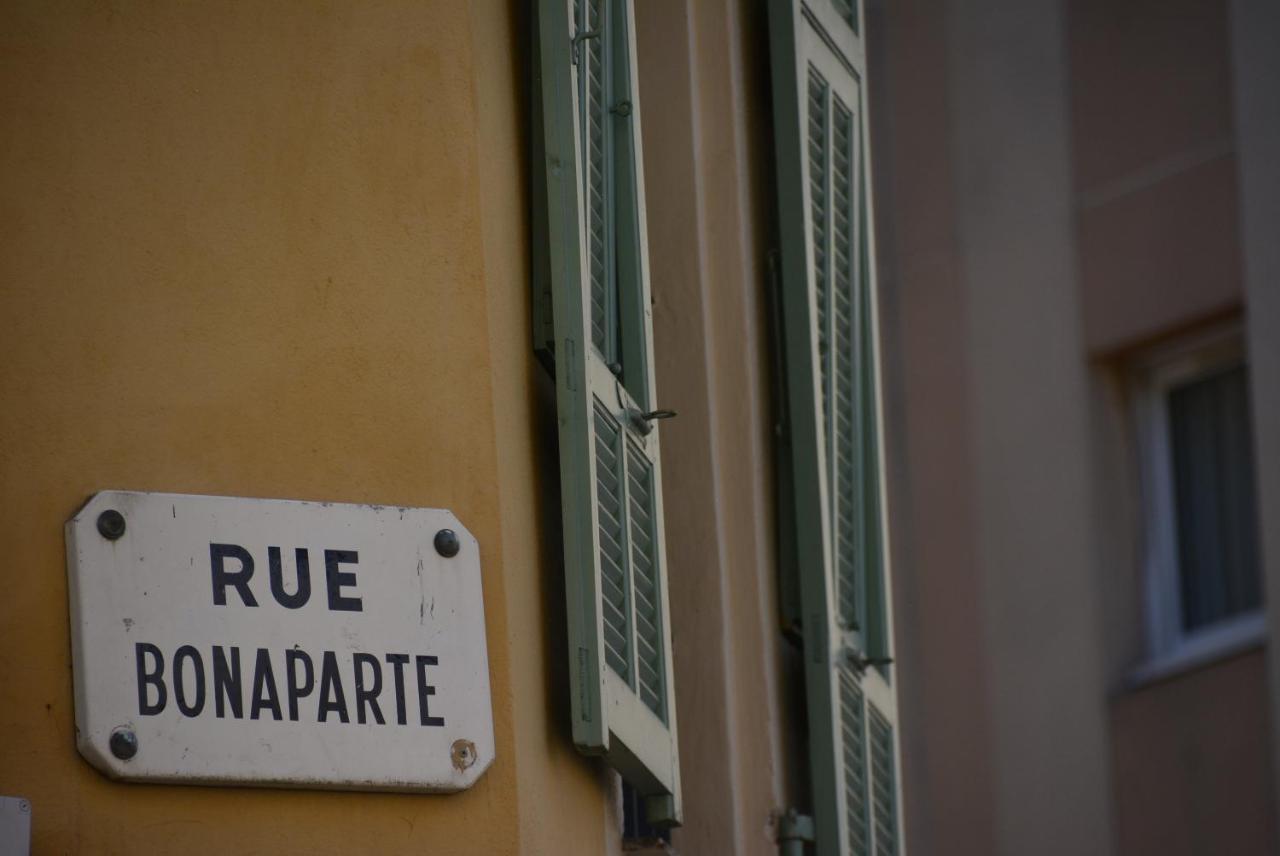 Be Our Guests In Port Bonaparte Appartamento Nizza
